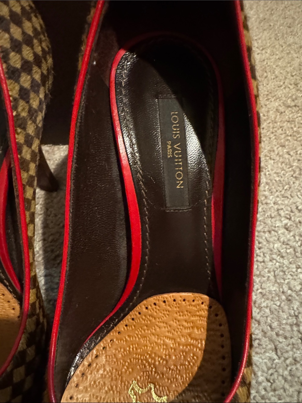 Louis Vuitton Red & Brown Damier Pointed Toe Bow Pumps size 35 - Picture 4 of 16